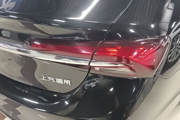 别克 君越 2021款 552T 豪华型车身外观9