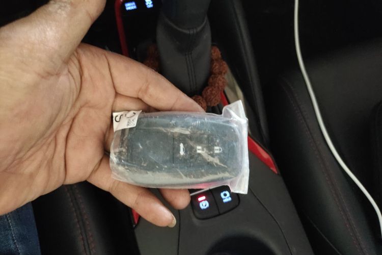 丰田 雷凌 2021款 双擎 1.8H E-CVT运动版中控内饰7001