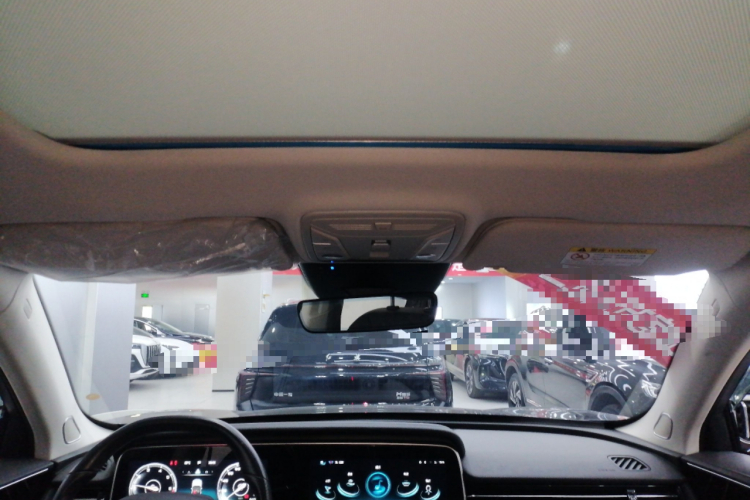 红旗HS5 2022款 改款 2.0T 智联旗享版中控内饰22