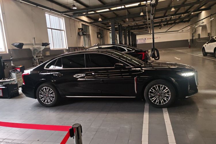 红旗H5 2024款 1.5T DCT智联旗悦版车身外观4