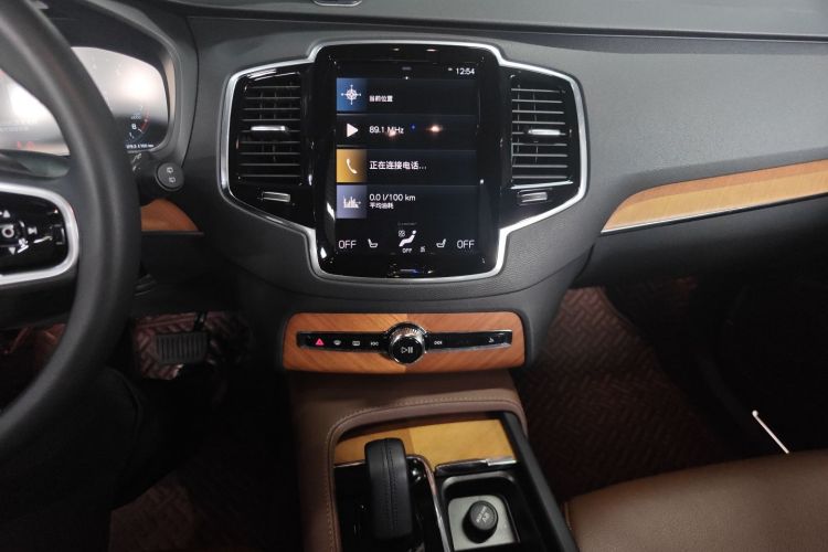 沃尔沃XC90 2021款 B6 智逸豪华版 7座中控内饰16