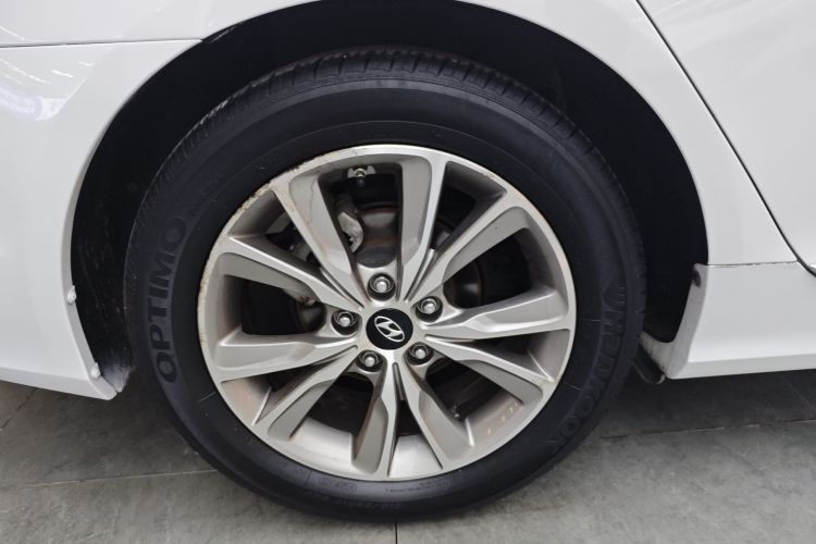 现代 索纳塔 2015款 经典 2.4L 自动领先版 国IV车身外观6008