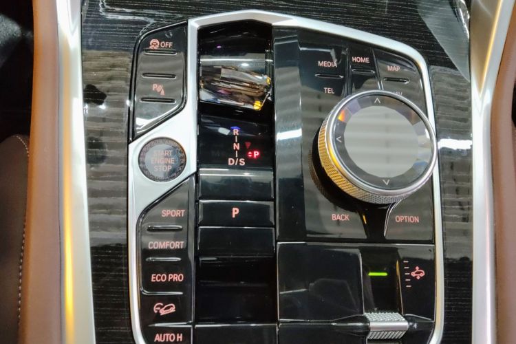 宝马X6 2023款 xDrive40i 尊享型 M运动套装局部细节18