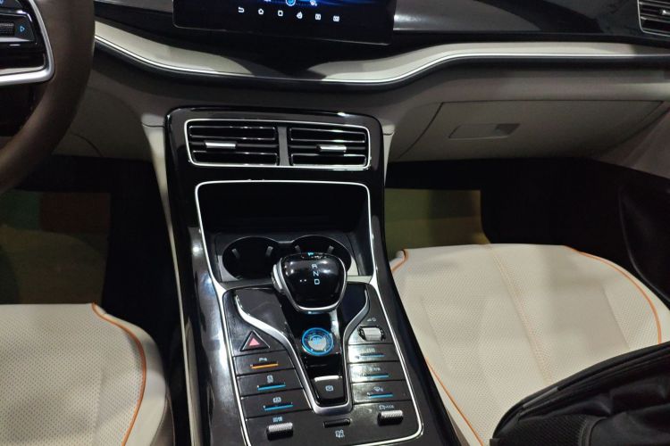 比亚迪 秦PLUS 2023款 冠军版 EV 510KM领先型中控内饰18
