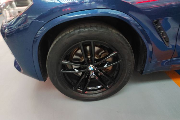 宝马X3 2018款 xDrive30i 领先型 M运动套装 国V车身外观6007