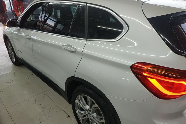 宝马X1 2018款 sDrive20Li 领先型车身外观4