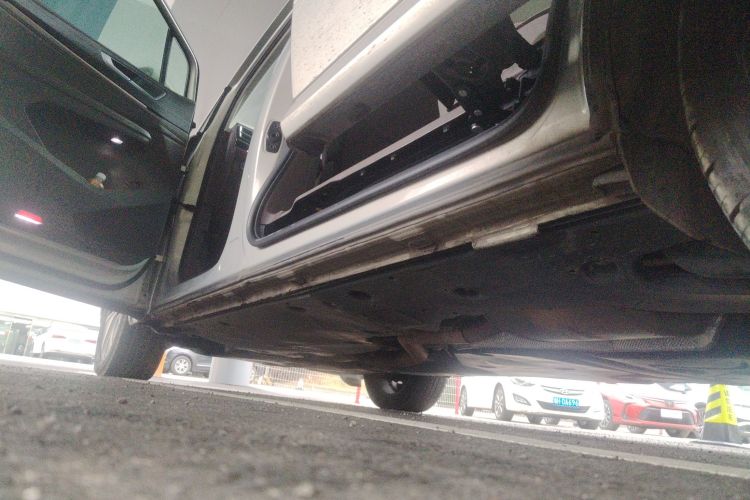 大众 威然 2024款 330TSI 豪华版局部细节9002