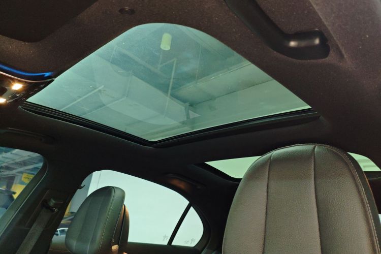 奔驰C级 2023款 C 260 L 运动版局部细节22