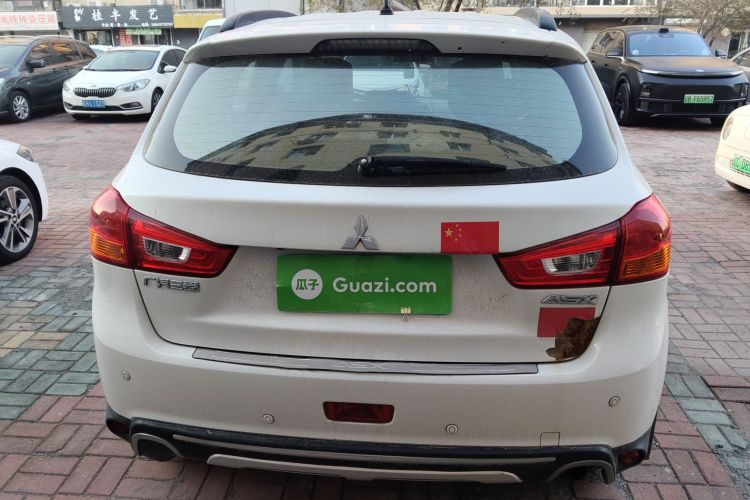 三菱 劲炫ASX 2013款 2.0L CVT两驱豪华版车身外观6