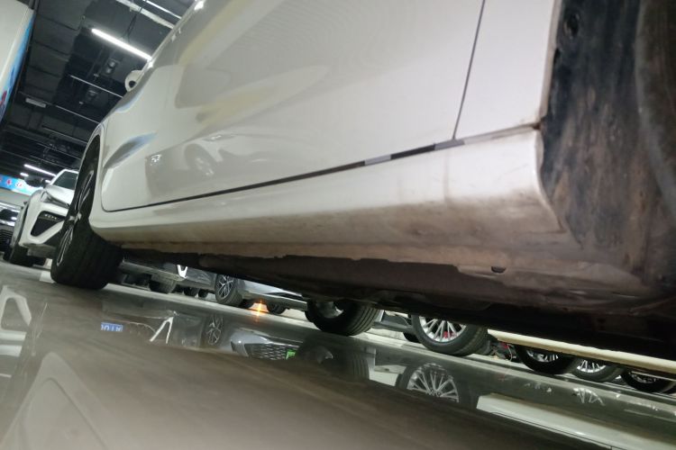 吉利汽车 帝豪 2025款 第4代 1.5L CVT尊贵型局部细节9001