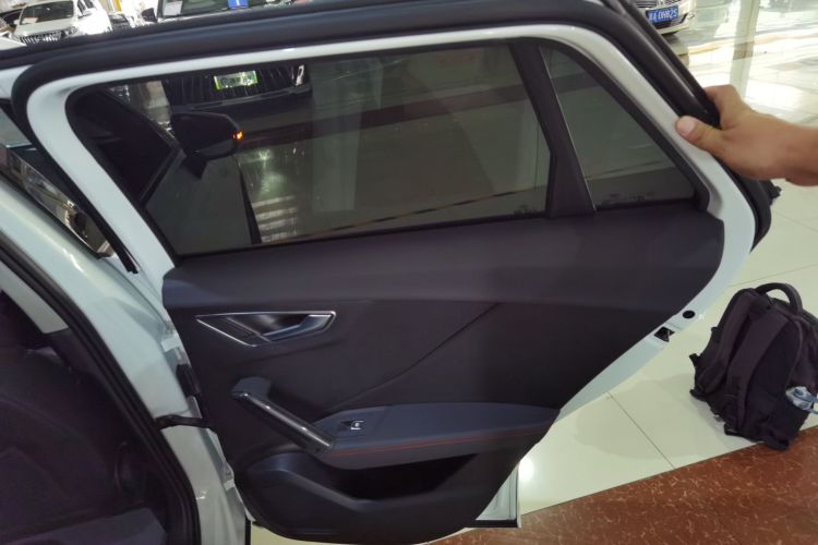 奥迪Q2L 2023款 35TFSI 进取动感型中控内饰7006