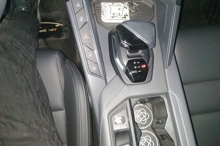 领克06 2023款 Remix 1.5T 劲Pro中控内饰18