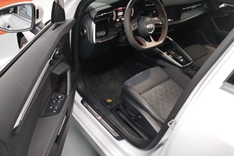 奥迪A3 2023款 A3L Limousine 35 TFSI 豪华运动型中控内饰7003