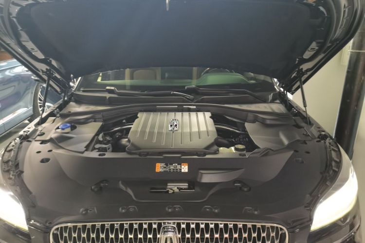林肯 飞行家 2022款 3.0T V6 四驱尊雅版机舱底盘24