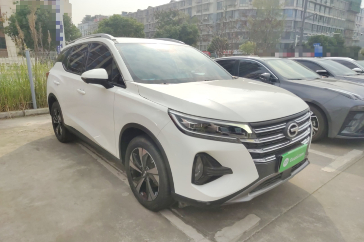 广汽传祺 传祺GS4 2022款 270T 自动智行科技版车身外观3