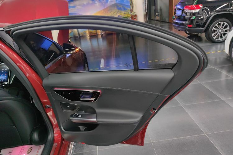 奔驰C级 2022款 C 200 L 运动版中控内饰7006