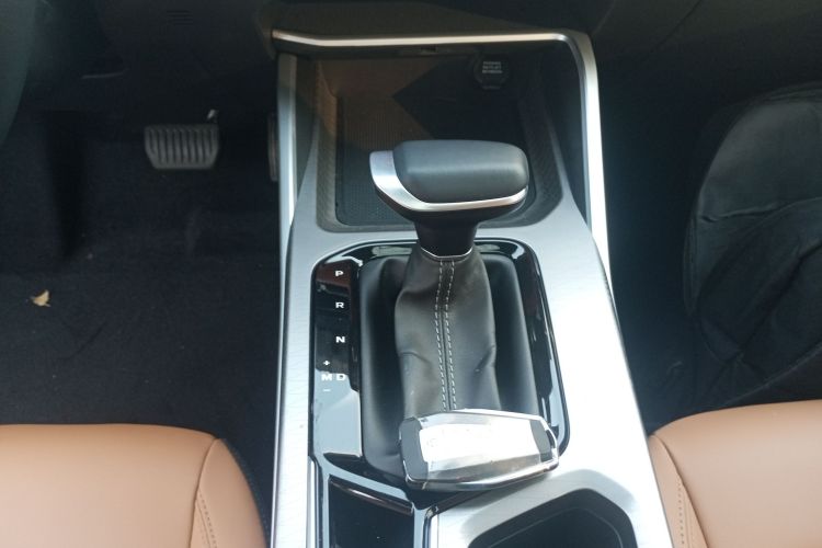 吉利汽车 帝豪 2025款 第4代 1.5L CVT旗舰型中控内饰18