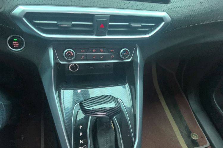 上汽大通MAXUS 大通G50 2020款 1.5T 自动豪华版中控内饰16