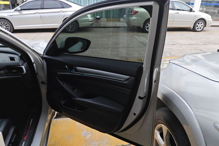 本田 雅阁 2018款 260TURBO 精英版 国VI中控内饰7005