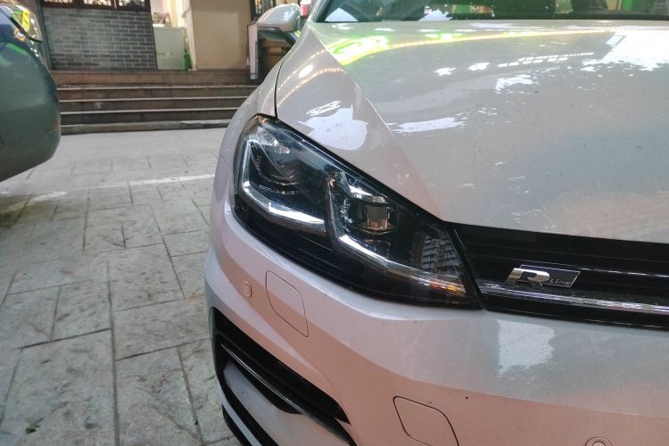 大众 高尔夫 2018款 280TSI 自动R-Line型车身外观8