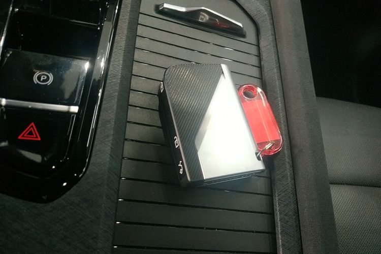 领克03 2025款 1.5TD DCT冠军版Pro中控内饰11