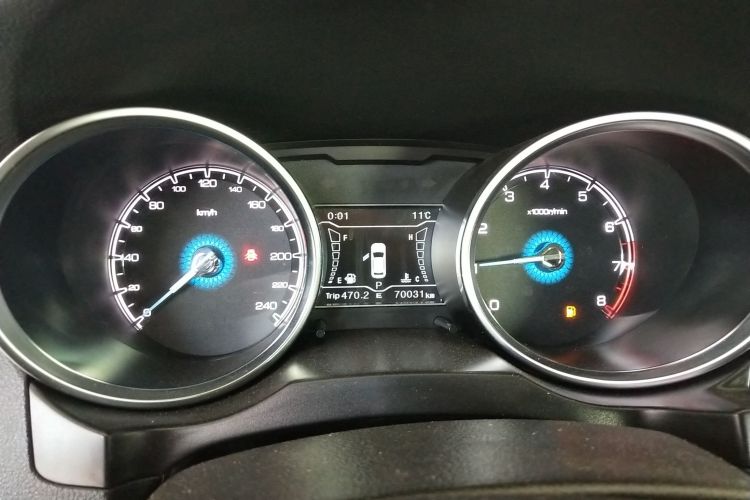 众泰SR7 2016款 1.5T CVT魔方之心版 国IV中控内饰14