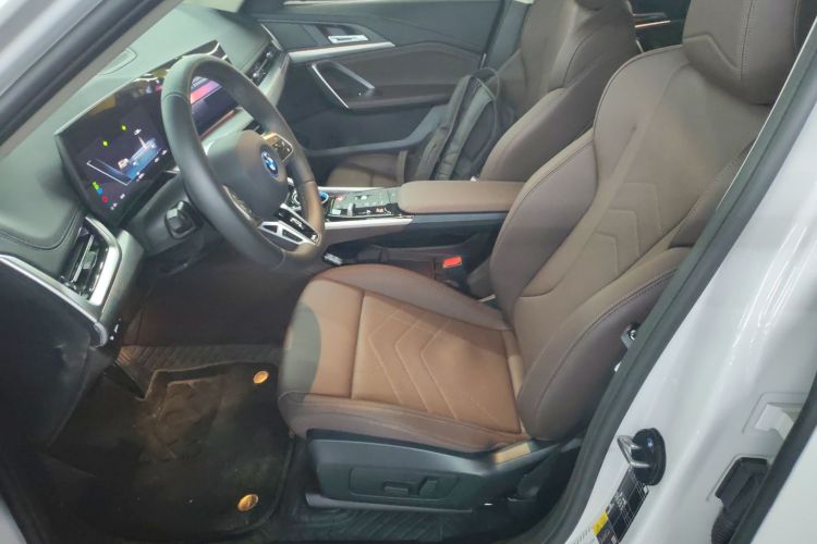 宝马iX1 2025款 eDrive25L M运动套装局部细节19