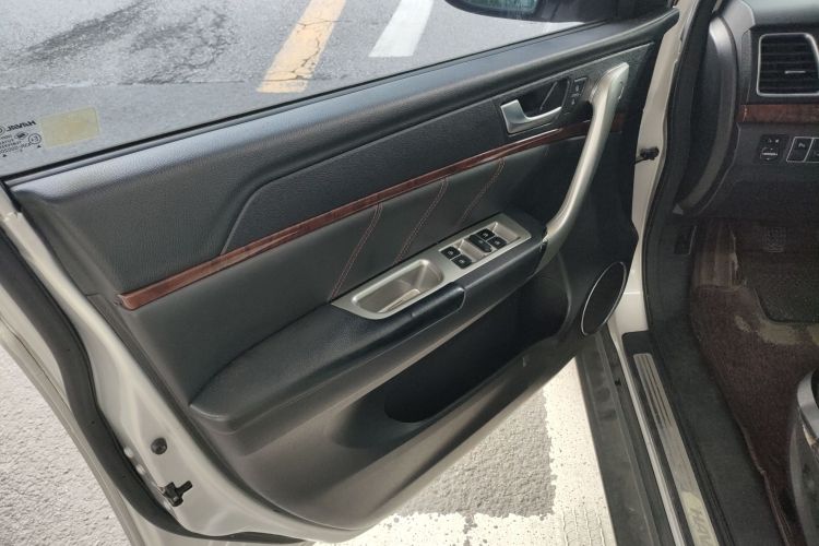 哈弗H6 2017款 红标 运动版 1.5T 手动两驱精英型中控内饰7007