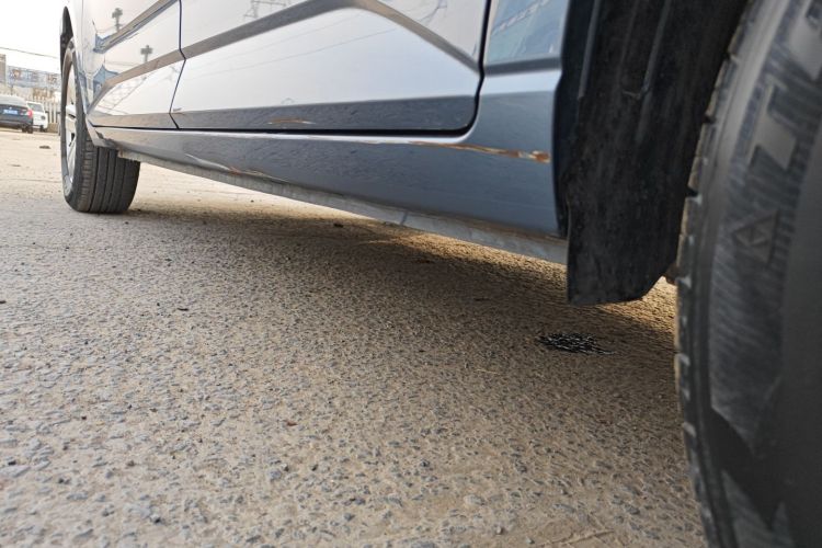 五菱汽车 五菱宏光PLUS 2020款 1.5L 手动舒适型 7座机舱底盘30