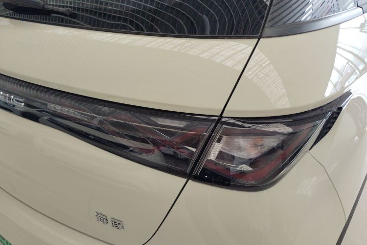 比亚迪 海豚 2025款 420km 自由版车身外观9