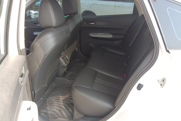 东风风神E70 2023款 500 智行版 磷酸铁锂 48.6kWh 120kW中控内饰7004