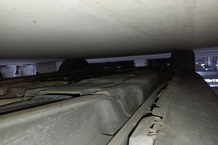 奔驰M级 2012款 ML 350 豪华型局部细节9003