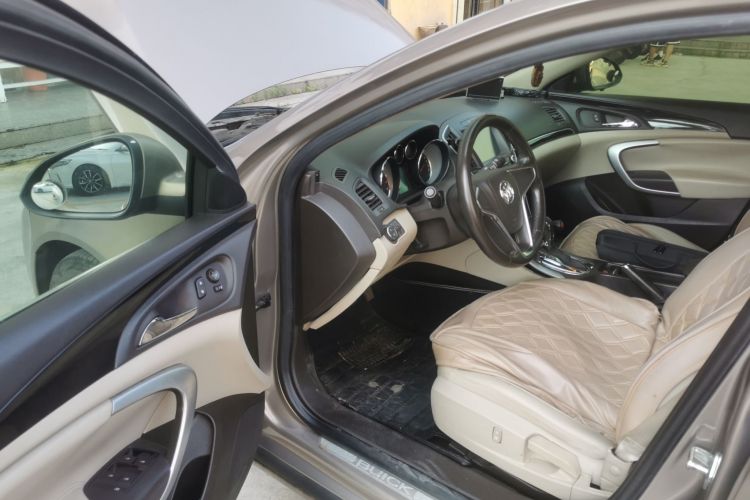 别克 君威 2015款 2.0L 领先时尚型中控内饰7003