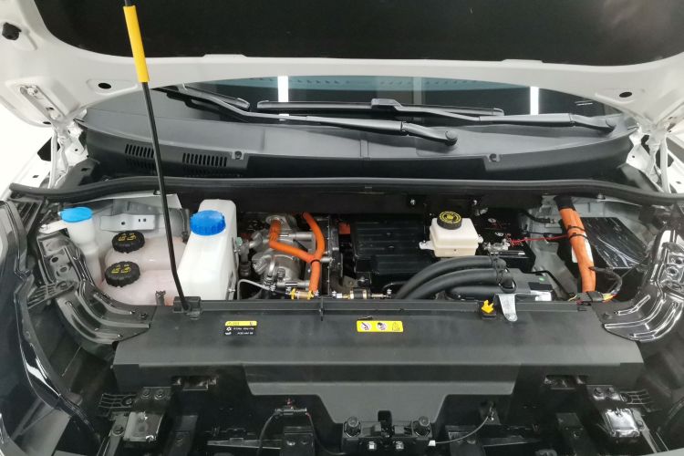 奔腾NAT 2022款 悦享出行 换电版 100kW 401km机舱底盘24