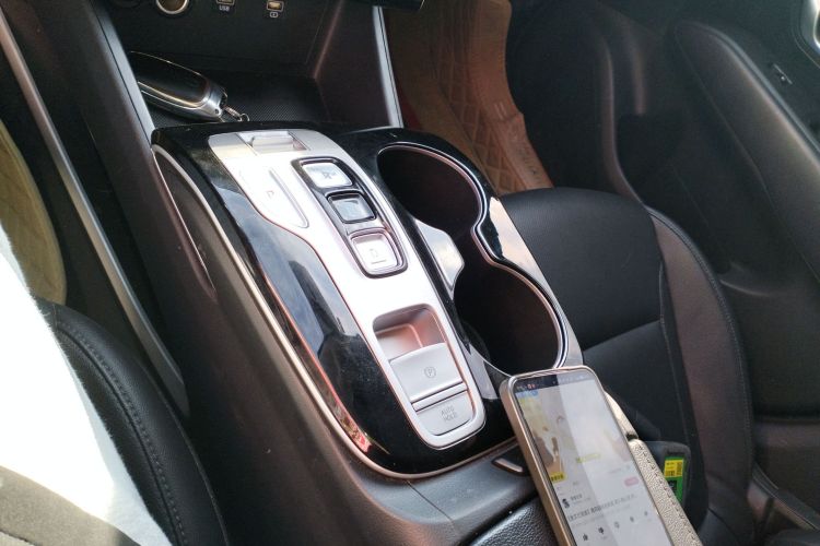 现代 2023款 途胜L 1.5T 自动两驱GLX精英版中控内饰18