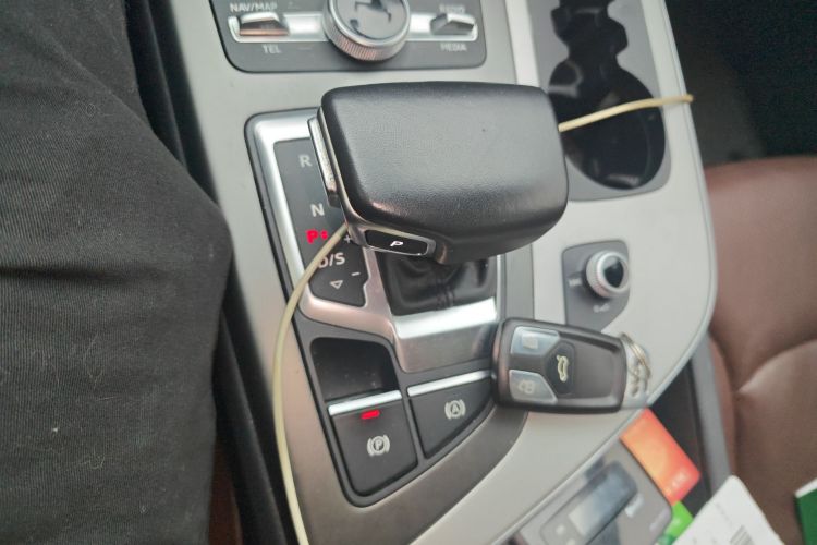 奥迪Q7 2018款 40 TFSI 舒适型中控内饰18