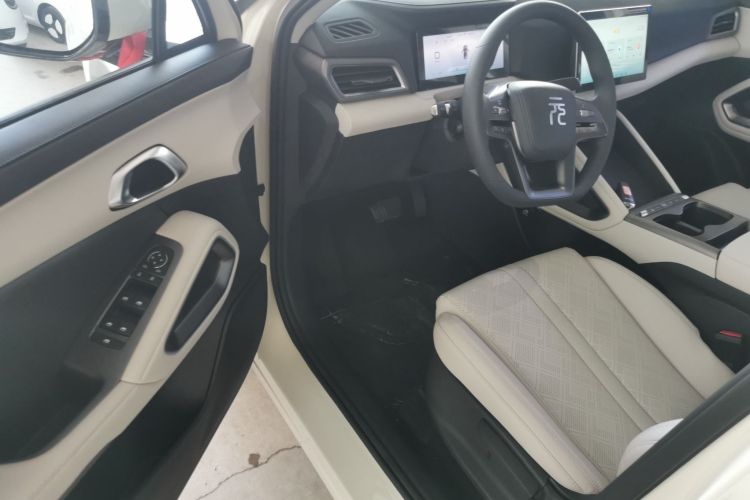 比亚迪 元UP 2025款 301KM 领航型局部细节19