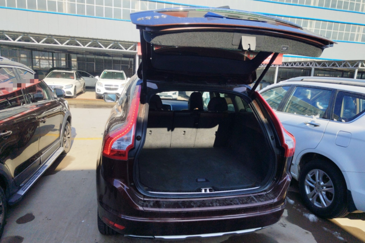 沃尔沃XC60(进口) 2014款 改款 T5 智雅版机舱底盘23