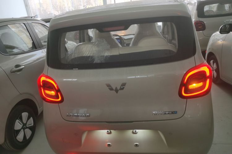 五菱汽车 宏光MINIEV 2025款 四门版 进阶款车身外观6