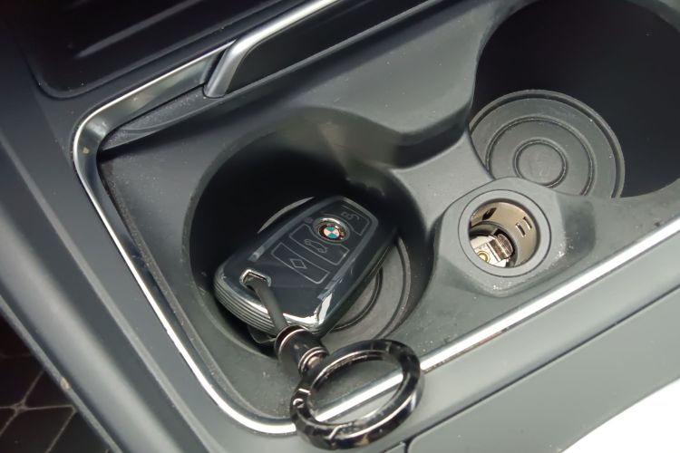 宝马3系 2019款 320Li M运动曜夜版中控内饰7001