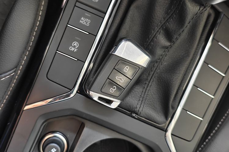 大众 帕萨特 2023款 改款 280TSI 商务版中控内饰7001