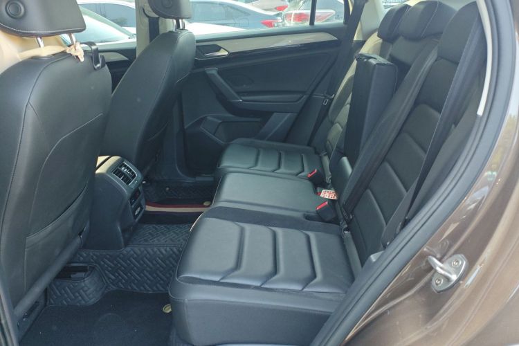 大众 探岳 2019款 330TSI 两驱豪华型 国VI中控内饰7004