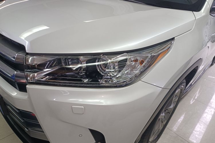 丰田 汉兰达 2018款 2.0T 四驱至尊版 7座 国VI局部细节36