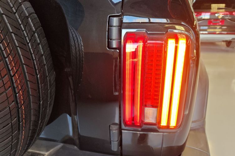 坦克300 2024款 2.0T 征服者车身外观6006