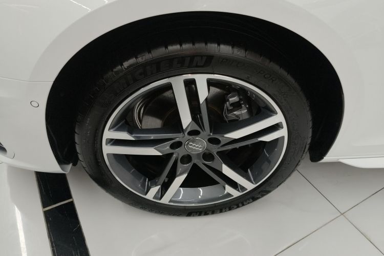 奥迪A4L 2020款 40 TFSI 豪华动感型车身外观6007