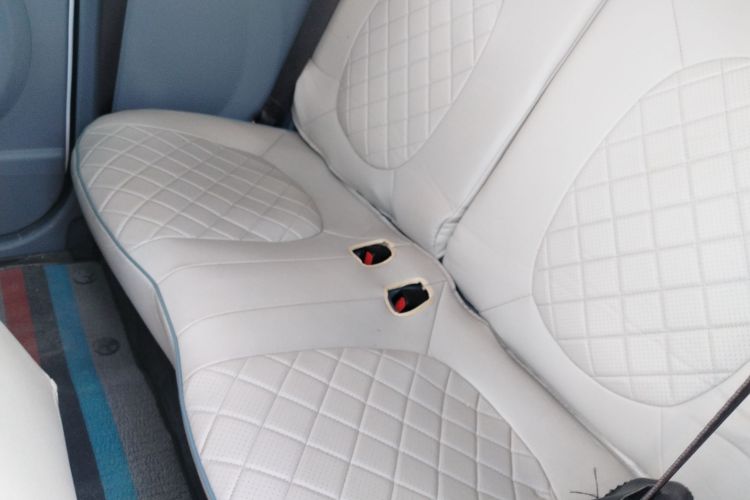 奔腾小马 2025款 222km 灵动马中控内饰21