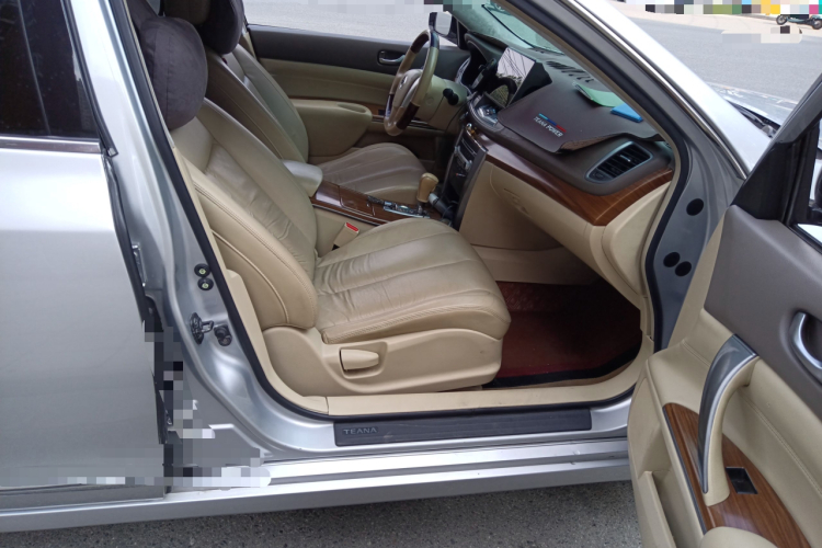 日产 天籁 2011款 2.0L XL舒适版局部细节9005