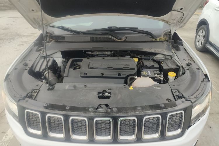 Jeep 指南者 2017款 200T 自动家享版局部细节24