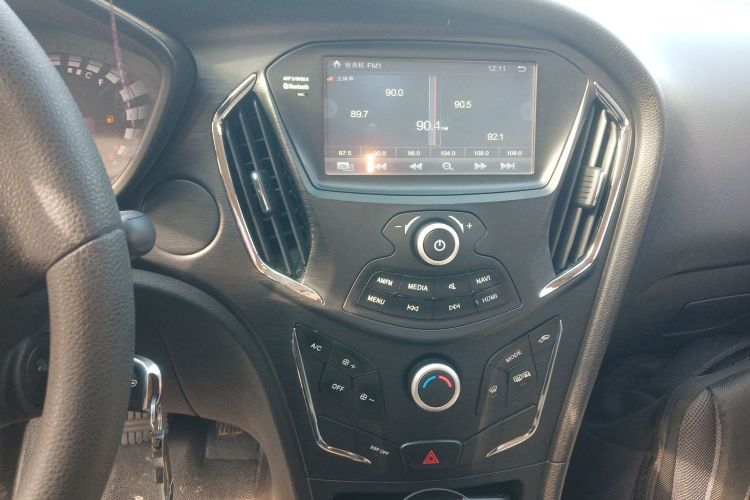 广汽传祺 传祺GA3S视界 2014款 1.6L 自动豪华ESP版中控内饰16