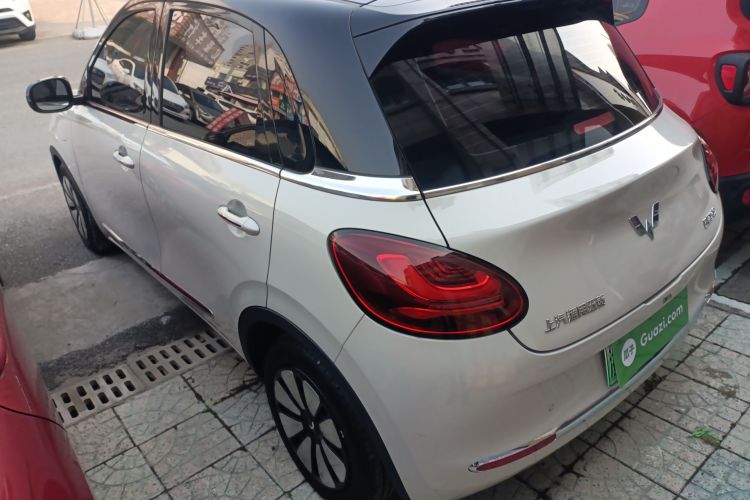 五菱汽车 五菱缤果 2023款 333km 灵犀互联款车身外观4